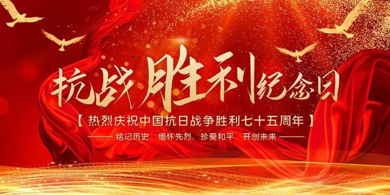 主人特制头套给哈士奇，二哈却一脸嫌弃，眼神中充满怨气